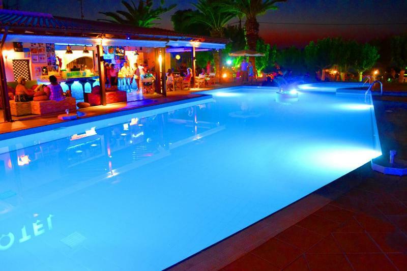 Amnissos Hotell Pigianos Kampos  Exteriör bild